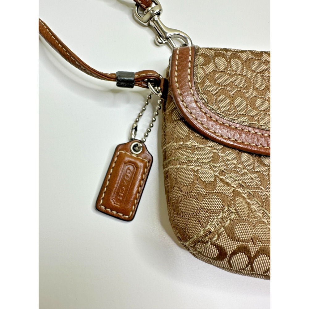 Coach Soho Signature C Buckle Wristlet Beige Jacquard Canvas Brown Leather Trim - Picture 8 of 14
